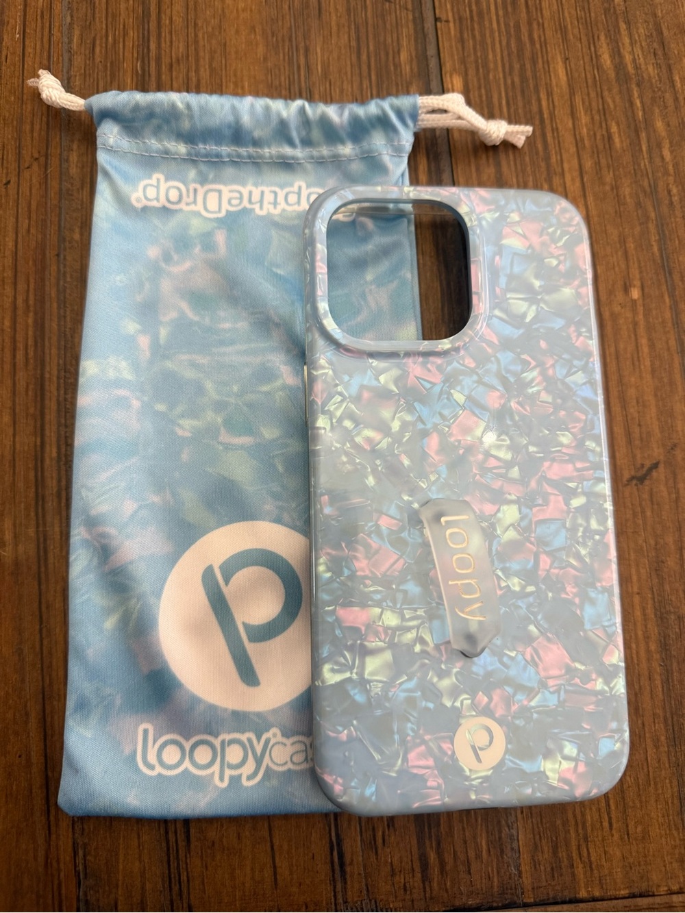 Loopy Case Iridescent Light Blue iPhone 15 Pro Max Case